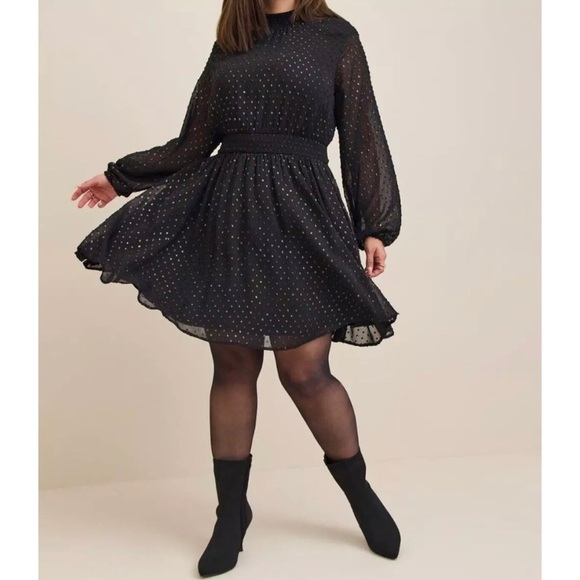 Size 3 (22-24) Torrid Black Mini Clip Dot Blouson Sleeve Dress - Picture 1 of 8